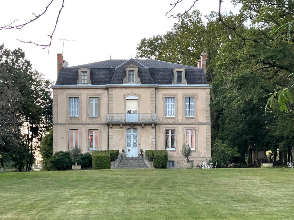 Chateau Du Grand Lucay Bourbon-lʼArchambault Buitenkant foto